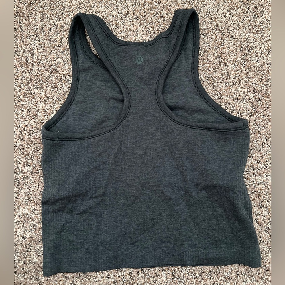Lululemon Tank Size 6 - Picture 6 of 6